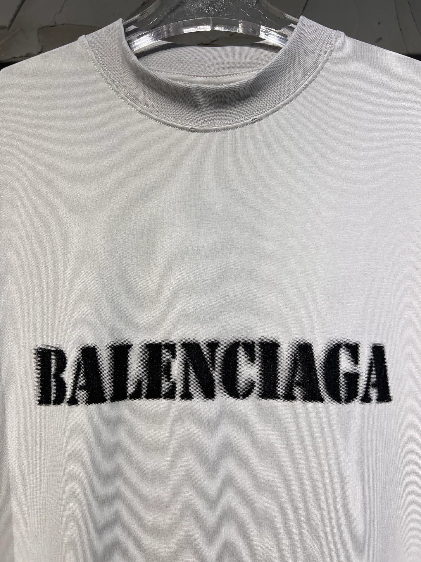 Balenciaga New Arrival 24ss New Arrival BLCGNew Arrival LOGO ，Stencil Type Retro T ·Retro · · · · · stencil type · · ： ， ·Size：1-2-3-4( Same Style)